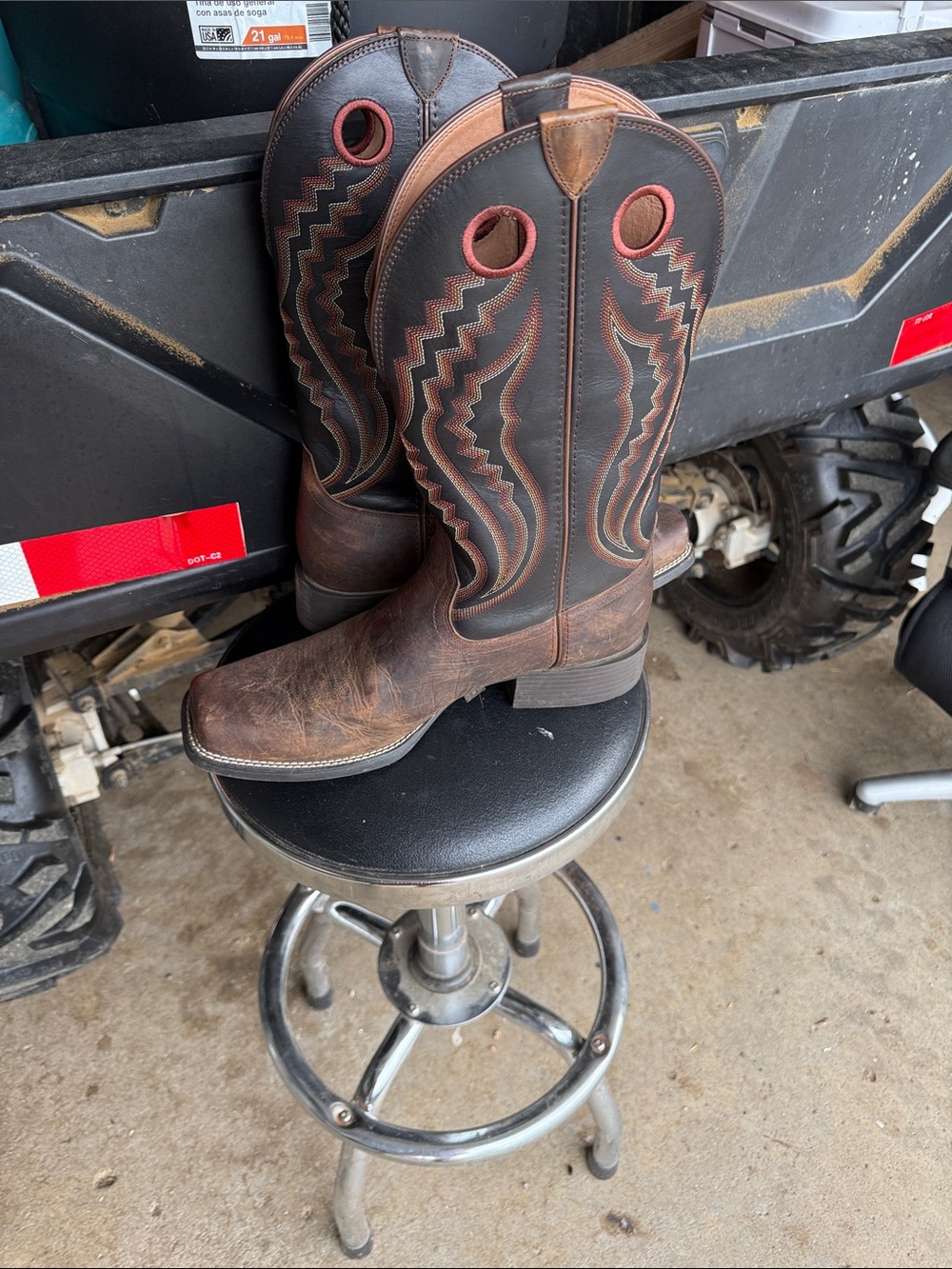Ariat Classic Brown Leather Western Cowboy Boots - Brown - Men’s 13